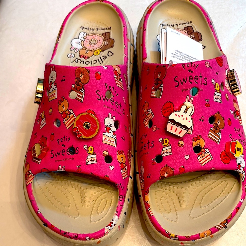 CROCS Pink and Tan Playful Slippers Women 10